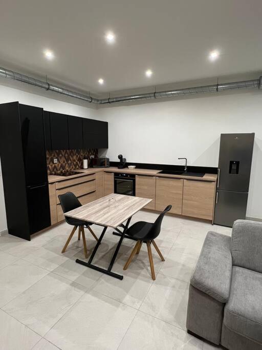 Belle Appartement Avec Parking Gratuit Blanzy Εξωτερικό φωτογραφία
